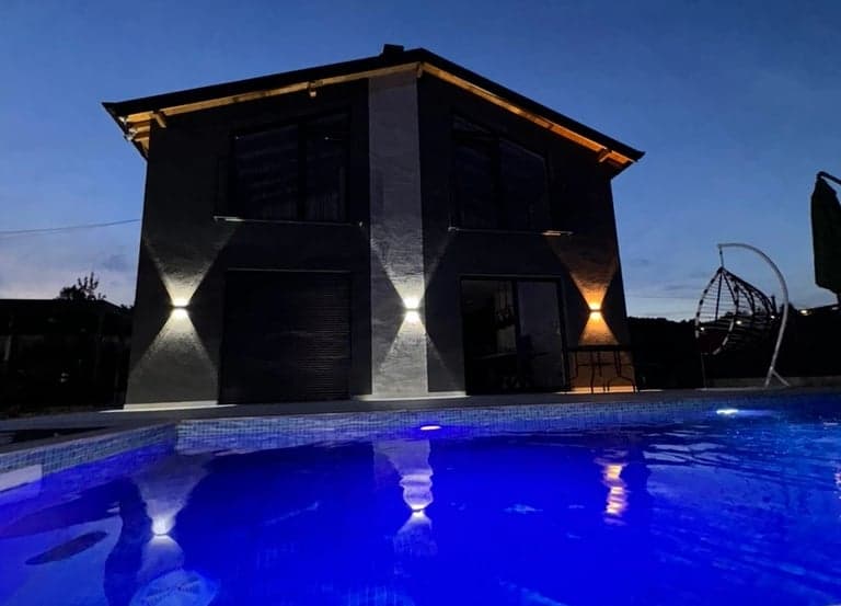 Luxurious Vila Accommodation in Makresh Mountain with Stunning Views | MM's Vila