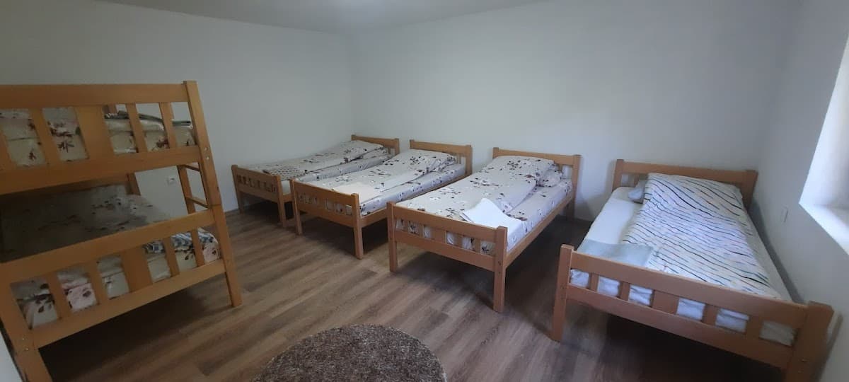 Guest House Shqiponja photo 2