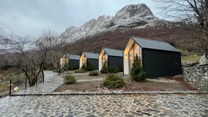 Vila Alpine Me Qera Boge / Daily Rental Alpine Villas - Destinacioni photo 3